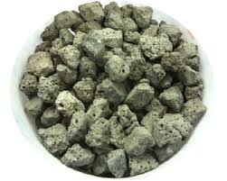 Steel slag as a raw material for preparing magnetite and akaganéite nanoparticles